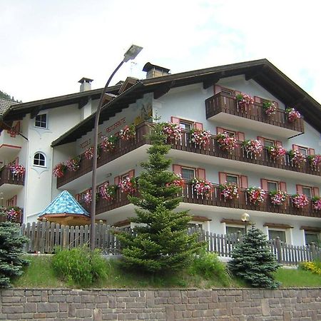 Piccolo Hotel Canazei Exterior foto